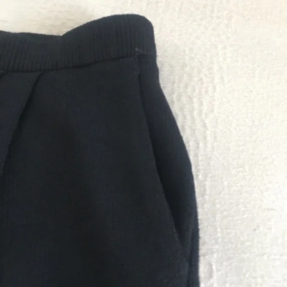 St John Basics Santana Knit Pleated Pants Size 12 Black Wool Blend Designer - Picture 5 of 13